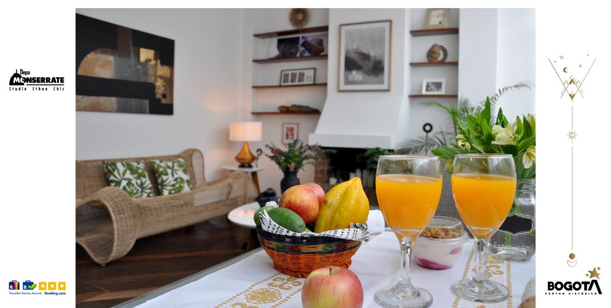 Depa Monserrate - Charming Historic Nest With Breathtaking Mountain Views - Apartaestudio Bogotá Extérieur photo